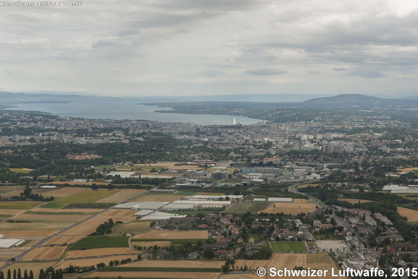 Blick über Plan-les-Ouates - Caroouge - Genève mit Jet d'Eau.
